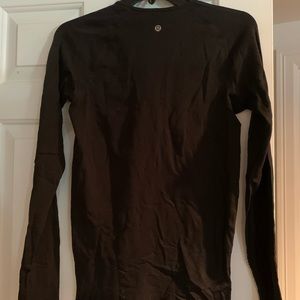 LULU LEMON longsleeve shirt